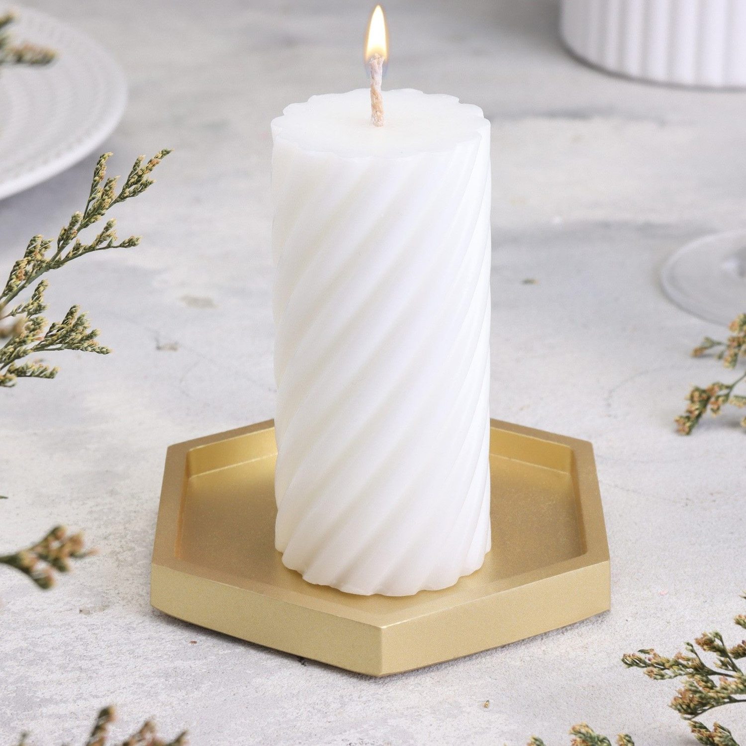 Подсвечник "Шестигранник. Мрамор" из гипса,9,7х11,3х1см,золото 10059855