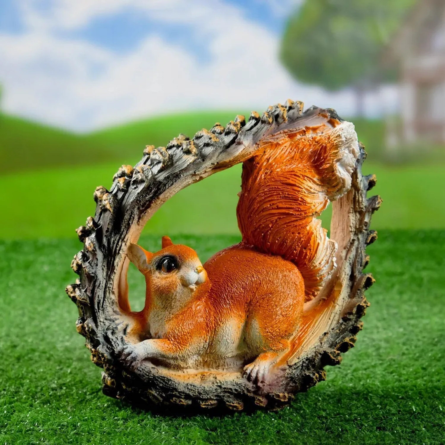 Садовая фигура "Белка в шишке 1518821 Садовая фигура "Белка в шишке 1518821
