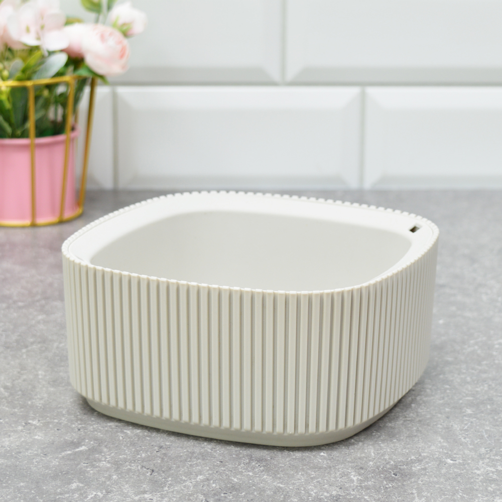 Кашпо пластм. "Стрип" 0,9л 165х165мм h75мм со вставкой Кремовый М3249 ("М-Пластика") *1/16 Кашпо пластм. "Стрип" 0,9л 165х165мм h75мм со вставкой Кремовый М3249 ("М-Пластика") *1/16