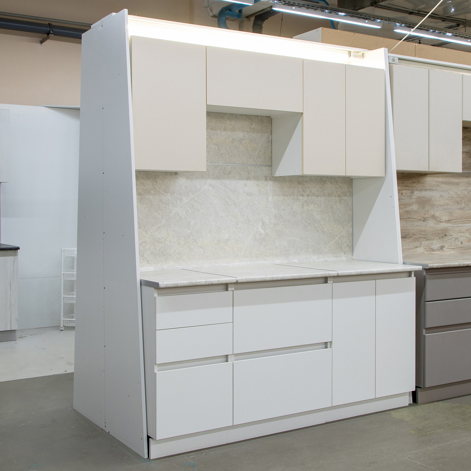 Шкаф навесной 600х676х290 мм BROZEX-WOOD Стиль, с двумя дверцами, белый / светло-бежевый