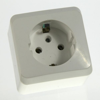 Розетка "Этюд" ОП 1-мест. белая евро с з/к РА16-003 *17