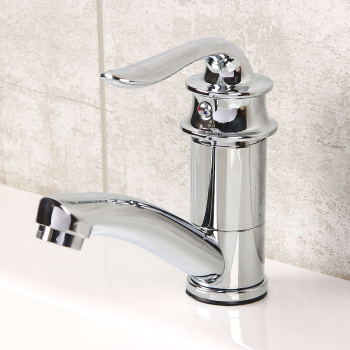 Смеситель для умывальника Potato P45219-2 короткий излив *1/10